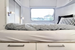 Airstream Tiny House Schlafzimmer Bett Stauraum