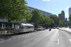 Airstream-Mobile-Lounge-Budapester-Strasse-Berlin-scaled
