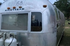 Airstream-Sovereign-1978-Front-links